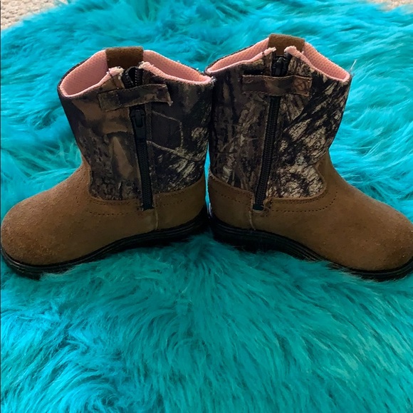 Game Winner NWOB pink lined girl camo boots - Picture 2 of 5